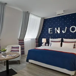 **** Hotel Estilo Fashion Hongarije