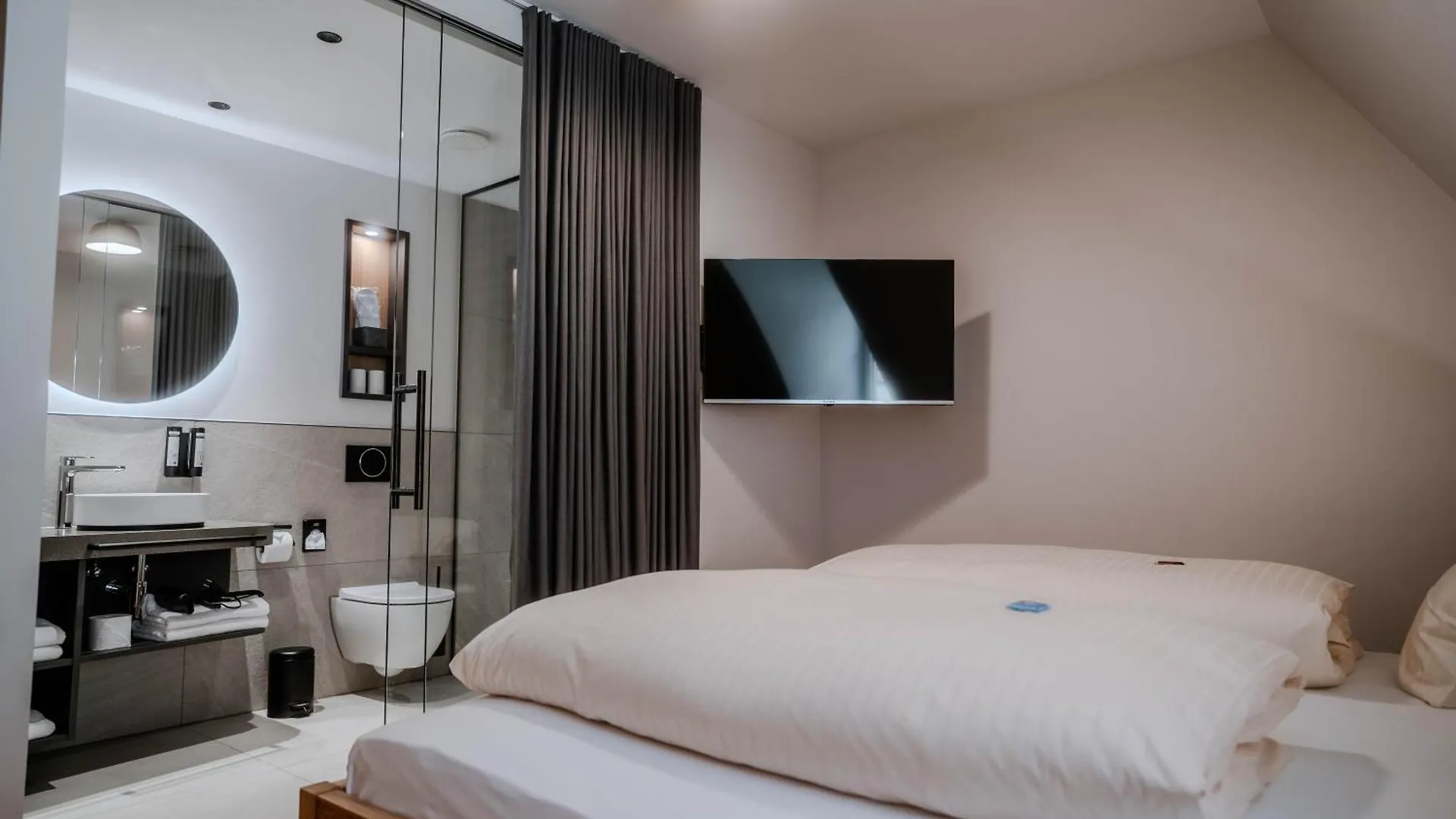Hotel Deutsches Haus Dinkelsbühl 4*,  Γερμανία